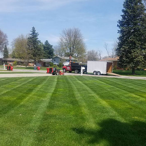 lawn care oxford mi